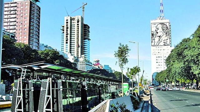 Nuevo recorrido de los colectivos por el Metrobus