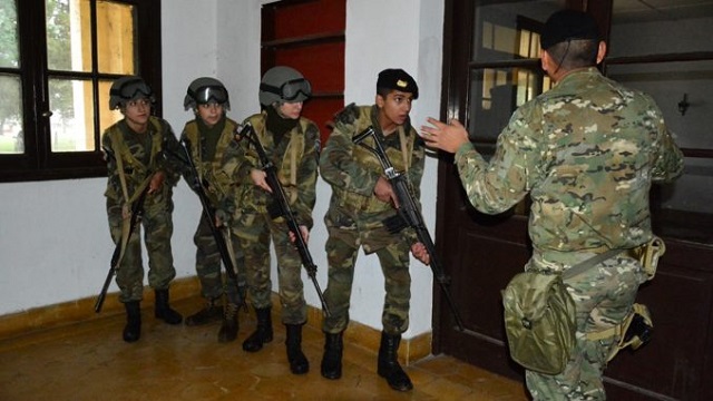 chicos-con-armas-678x381